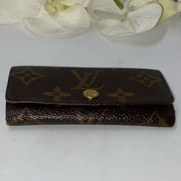Authentic Louis Vuitton Monogram 4 Key Wallet - Picture 6 of 11